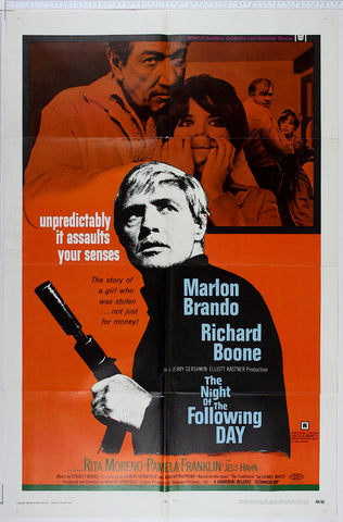 On orange, B+W grainy photo of Brando with machine gun. At rear, Boone stifling Franklin, Hahn and Moreno struggling behind.